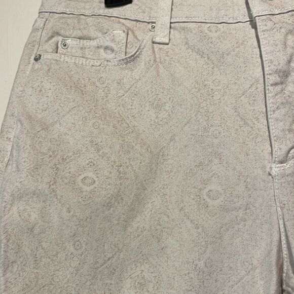 NYDJ- Neutral Cream Subtle Paisley Print Mid-Rise Slim Skinny Leg Jeans- Size 10 - Picture 6 of 9